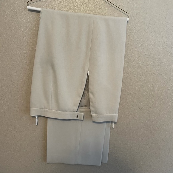 Kasper Pantsuit (Pants, Shell & Blazer Included) - Picture 3 of 4